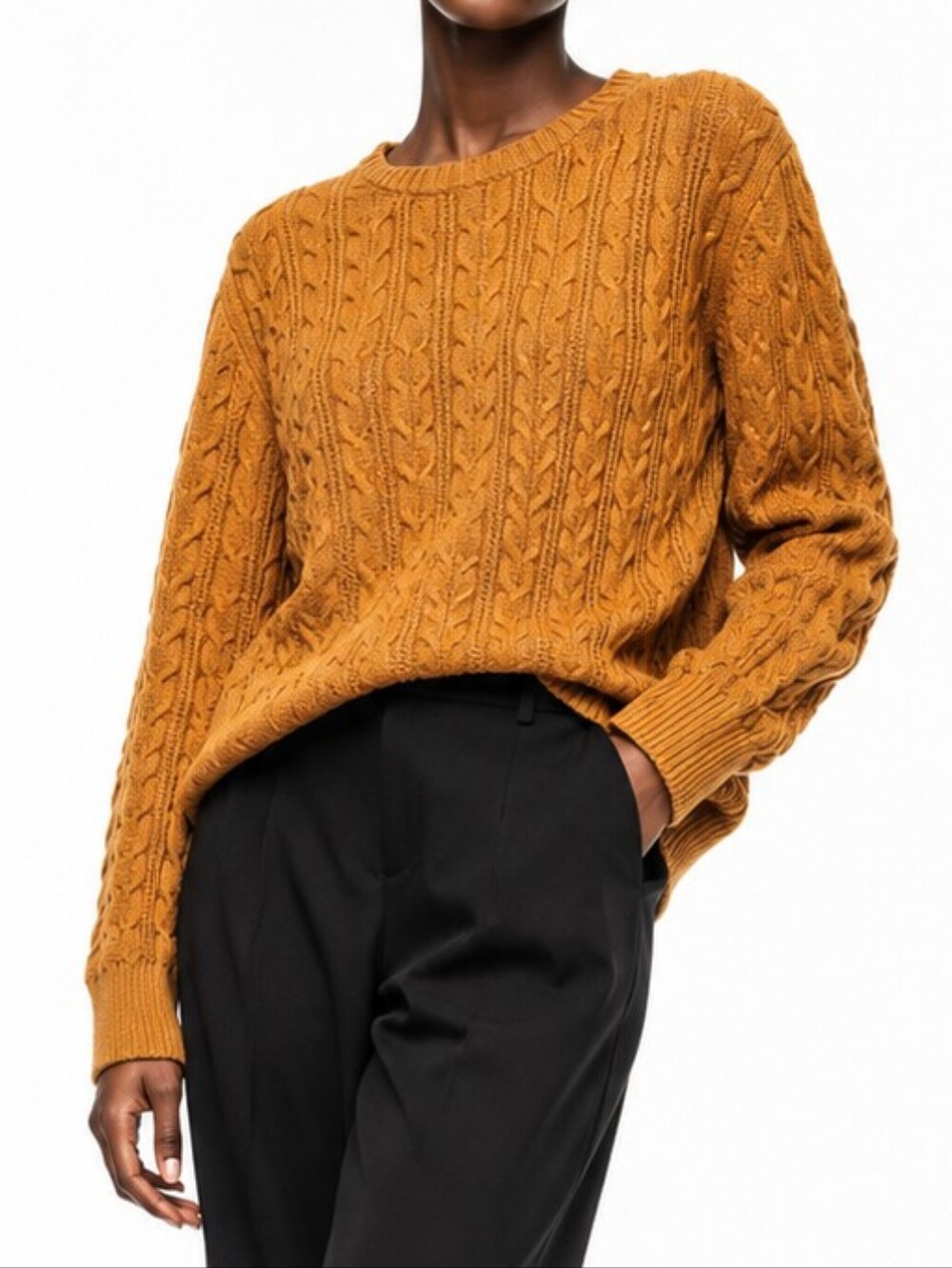 ST JOHNS BAY Copper Cable Knit Sweater. EUC.
